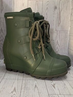 Sorel Joan of Artic Olive Green Waterproof Lace-Up Ankle Boots